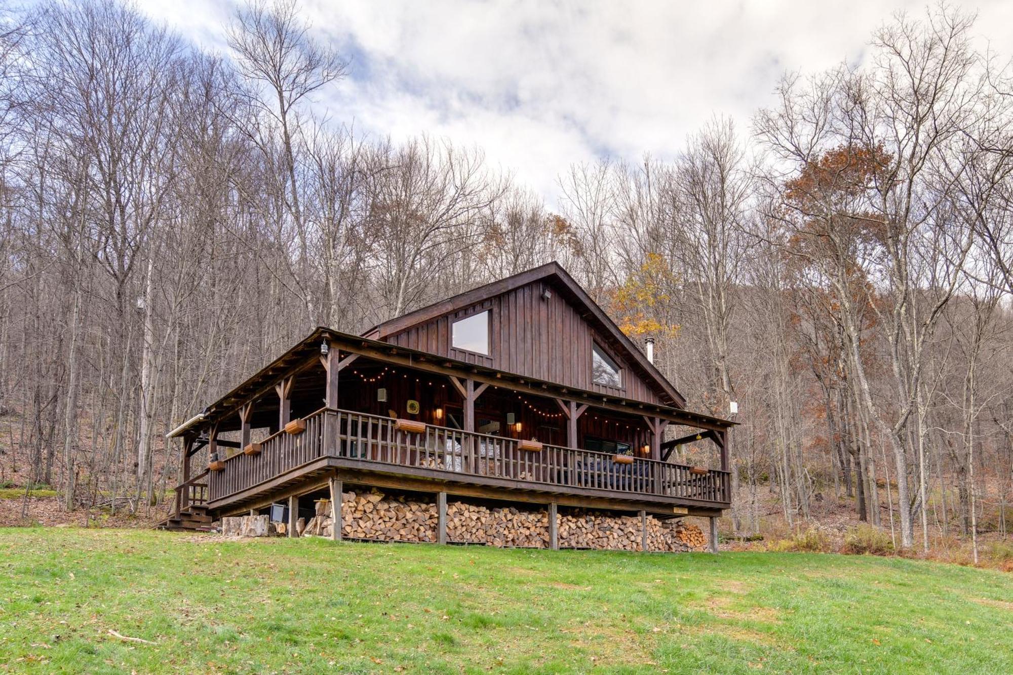 Hilltop Walton Getaway With Picturesque Views! Buitenkant foto