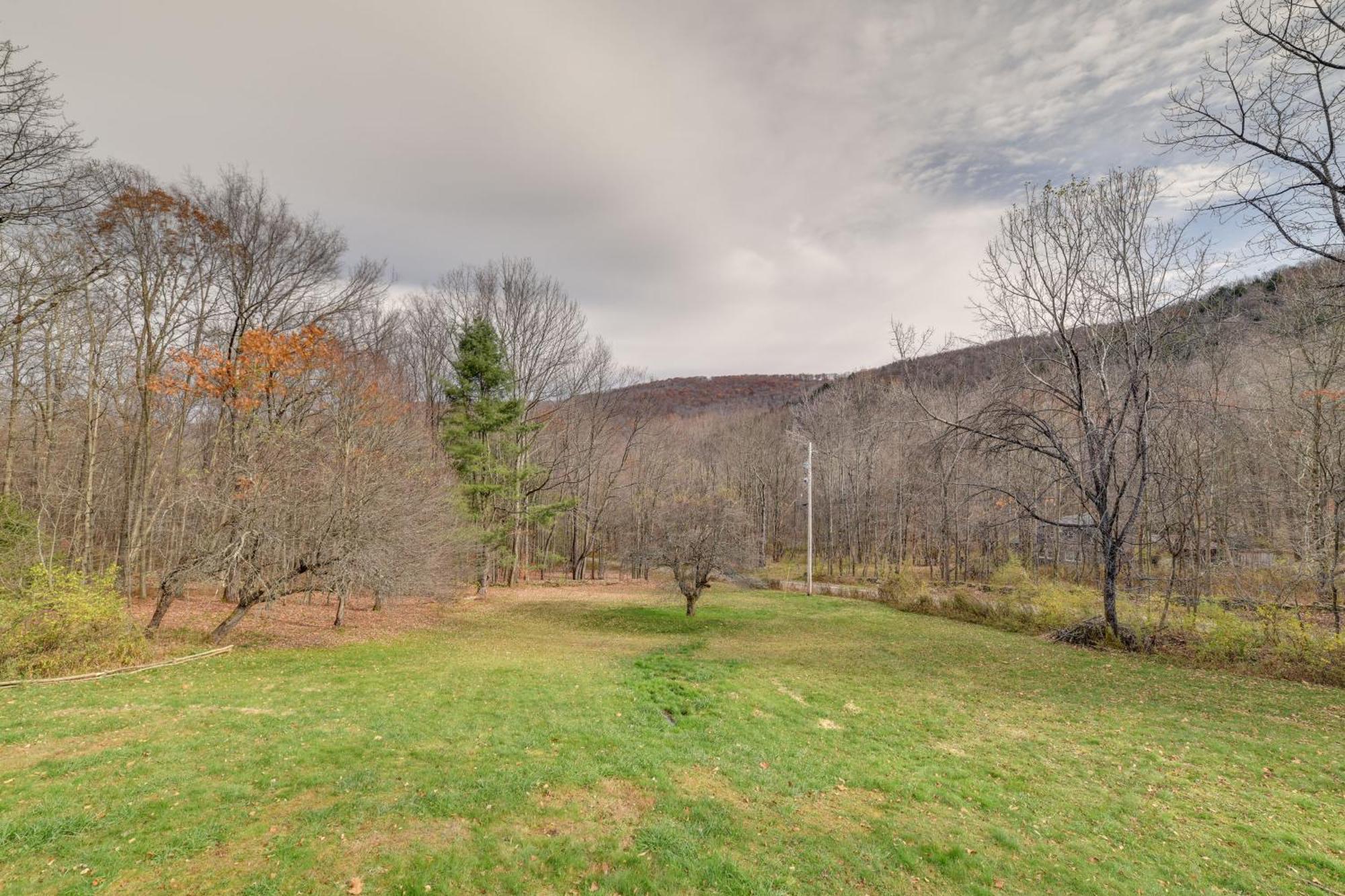 Hilltop Walton Getaway With Picturesque Views! Buitenkant foto